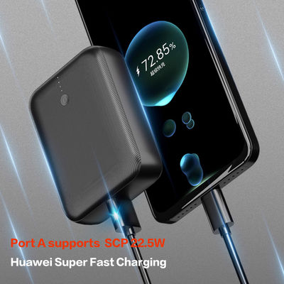 अच्छी कीमत पोर्टेबल मिनी पावर बैंक सुपर फास्ट चार्जिंग 10000mAh 21700 ABS शेल के साथ ऑनलाइन