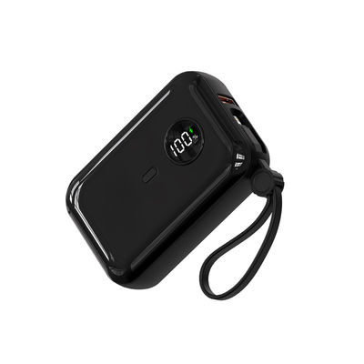 10000mAh 22.5W यूनिवर्सल बिल्ट इन केबल पावर बैंक ब्लैक व्हाइट फायरप्रूफ ABS पीसी एलईडी इंडिकेटर लाइट्स के साथ