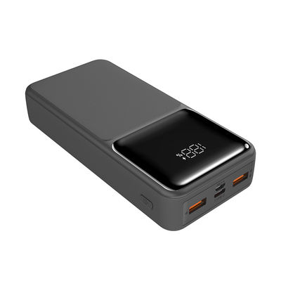 अच्छी कीमत 20000mAh अंतर्निहित बिजली केबल पावर बैंक पोर्टेबल 149.2*69.3*30.4mm ऑनलाइन