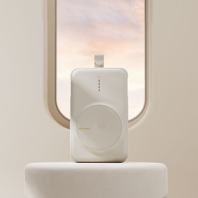 अच्छी कीमत चुंबकीय अवशोषण पावर बैंक 10000MAH 5W 7.5W ली पॉलिमर अग्निरोधक चार्ज प्रौद्योगिकी ऑनलाइन